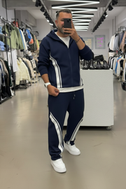 Ensemble jogging moderne